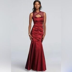 Xscape Sleeveless Stretch Taffeta
Dress with Sparkly Lace size 4